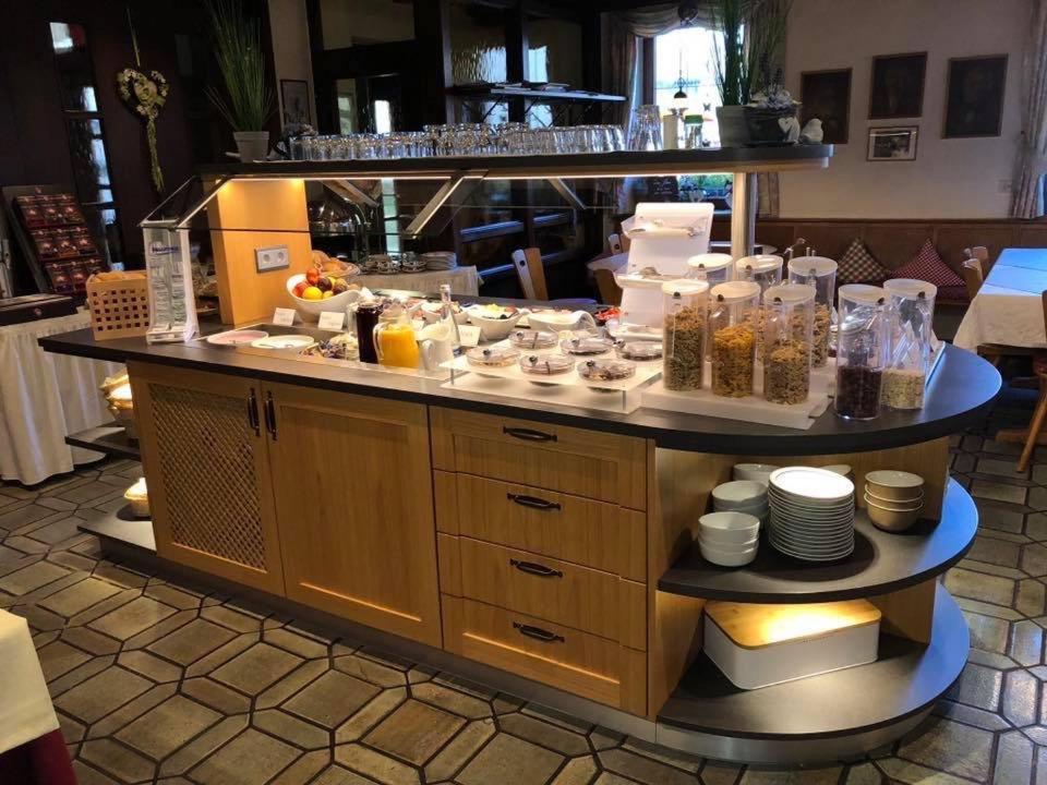 לאוף Hotel Zur Linde מראה חיצוני תמונה