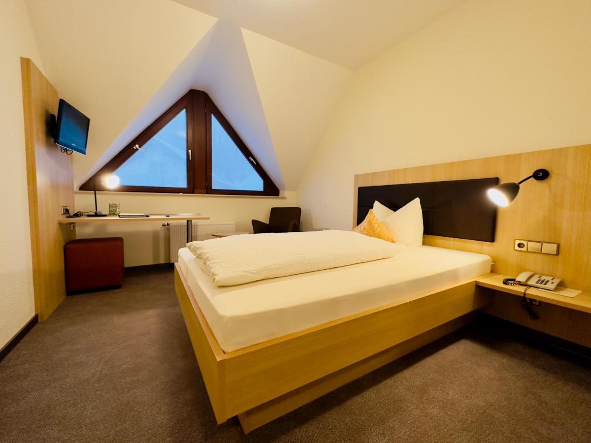 לאוף Hotel Zur Linde מראה חיצוני תמונה