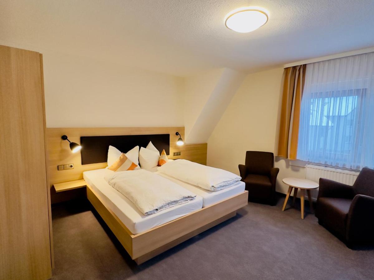 לאוף Hotel Zur Linde מראה חיצוני תמונה