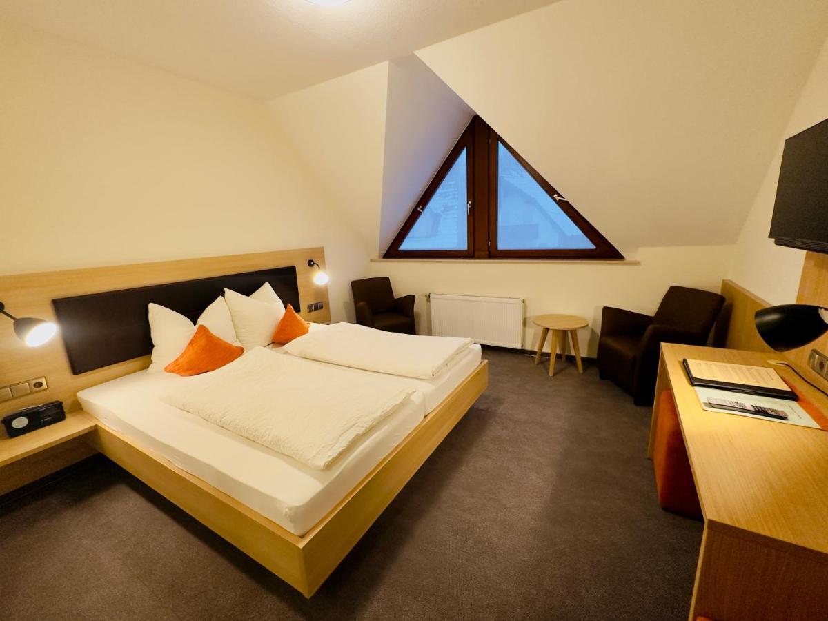 לאוף Hotel Zur Linde מראה חיצוני תמונה