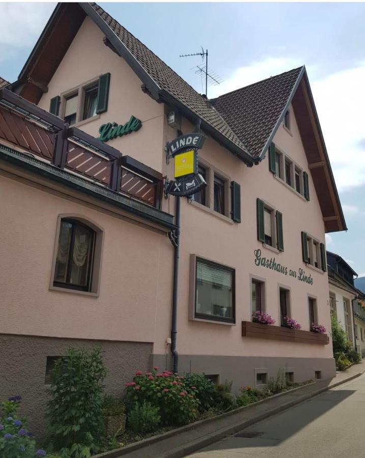 לאוף Hotel Zur Linde מראה חיצוני תמונה