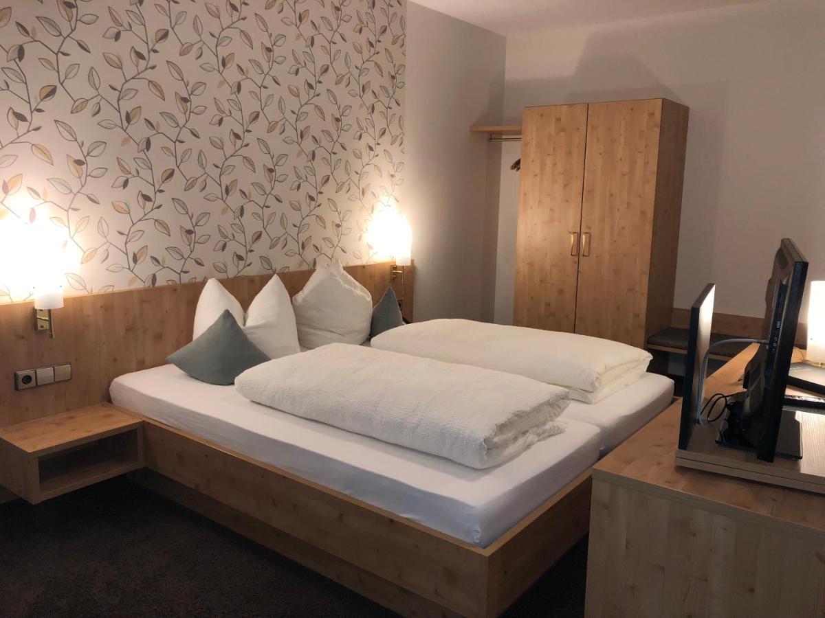 לאוף Hotel Zur Linde מראה חיצוני תמונה