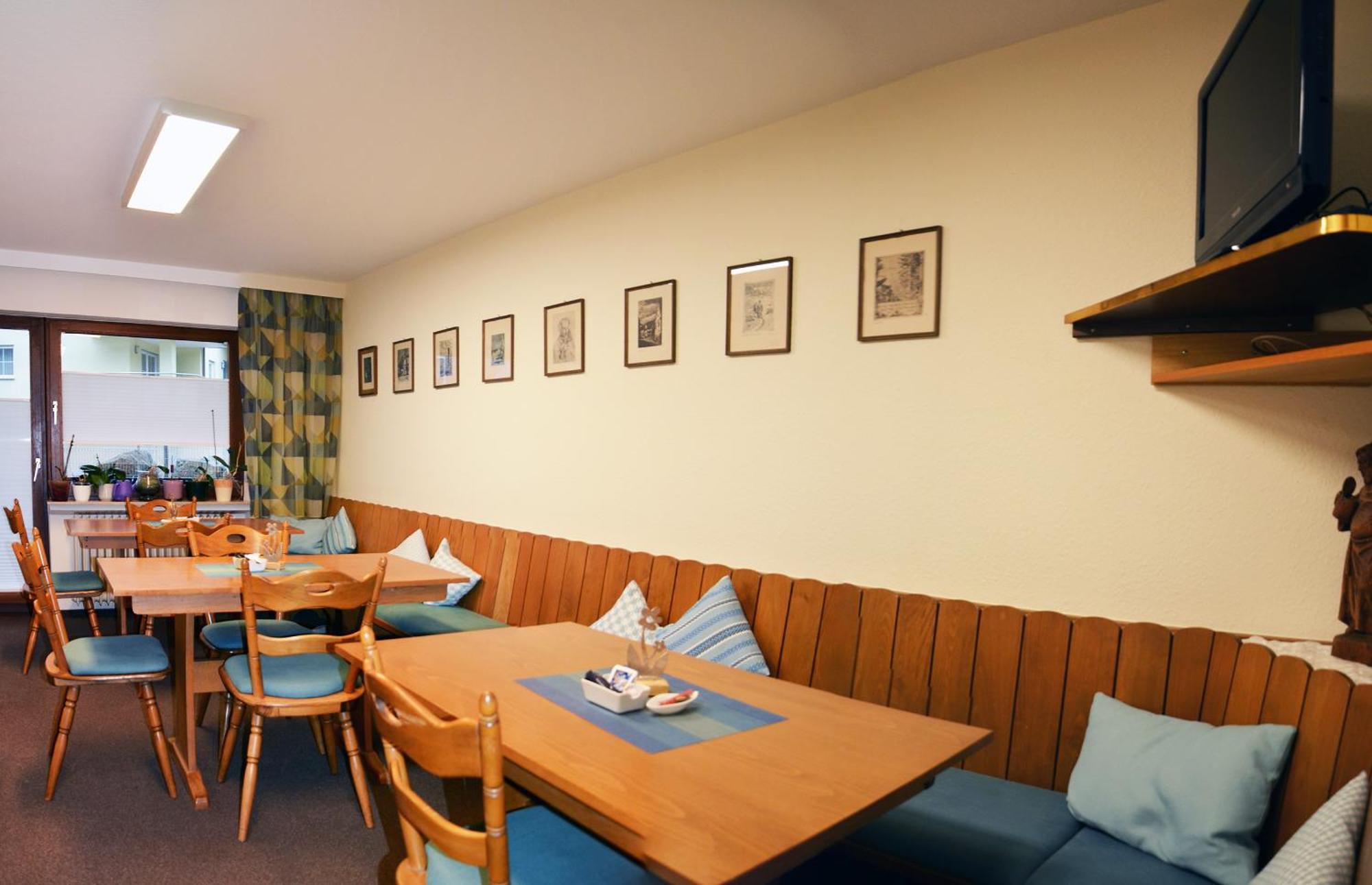 לאוף Hotel Zur Linde מראה חיצוני תמונה