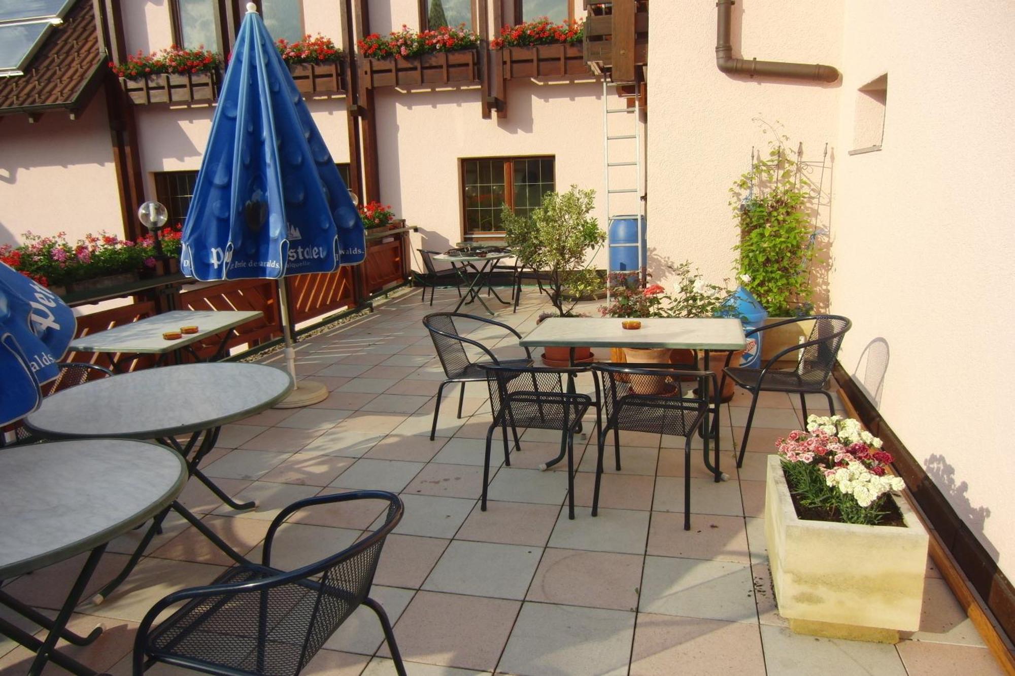לאוף Hotel Zur Linde מראה חיצוני תמונה