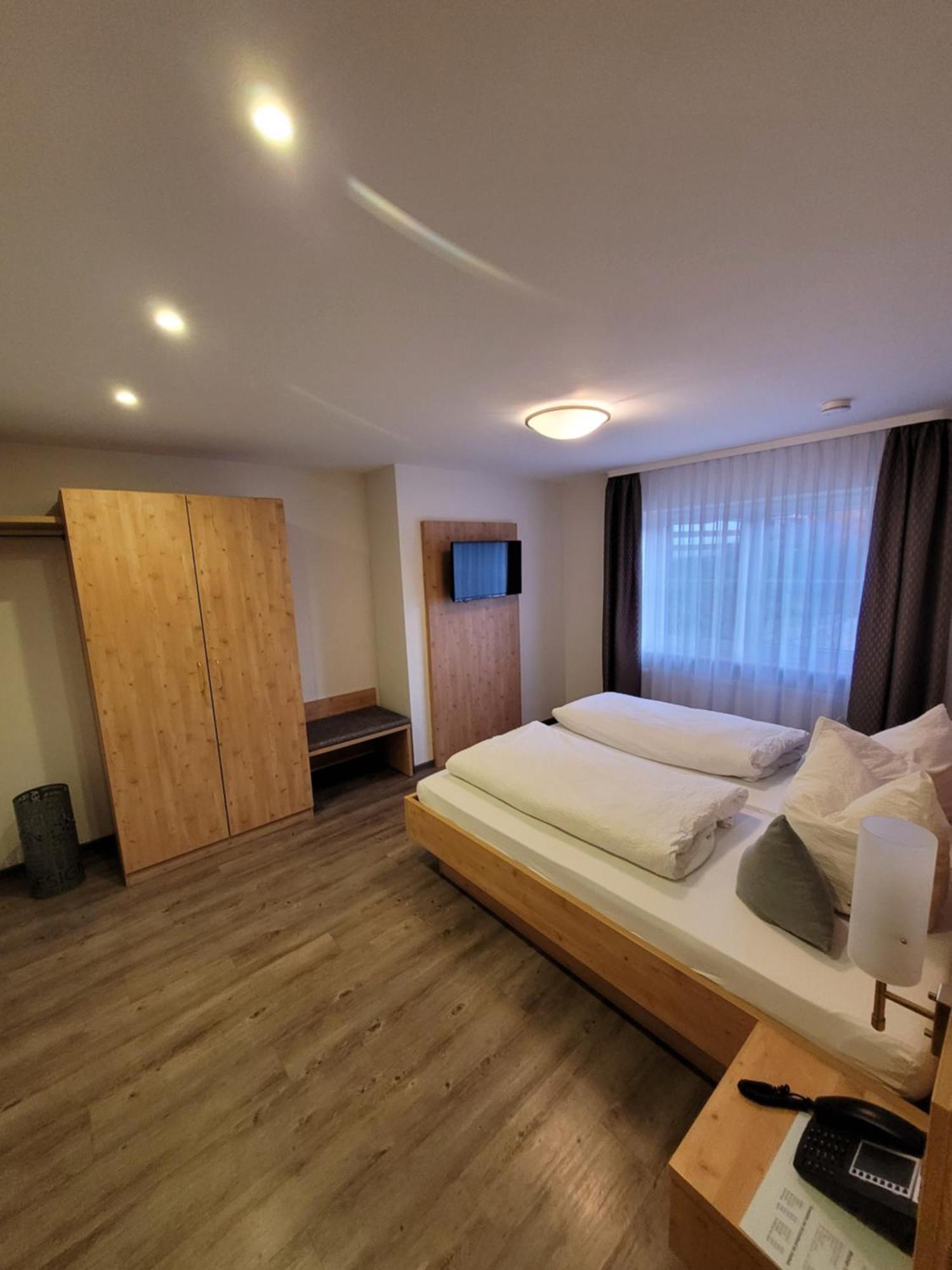 לאוף Hotel Zur Linde מראה חיצוני תמונה
