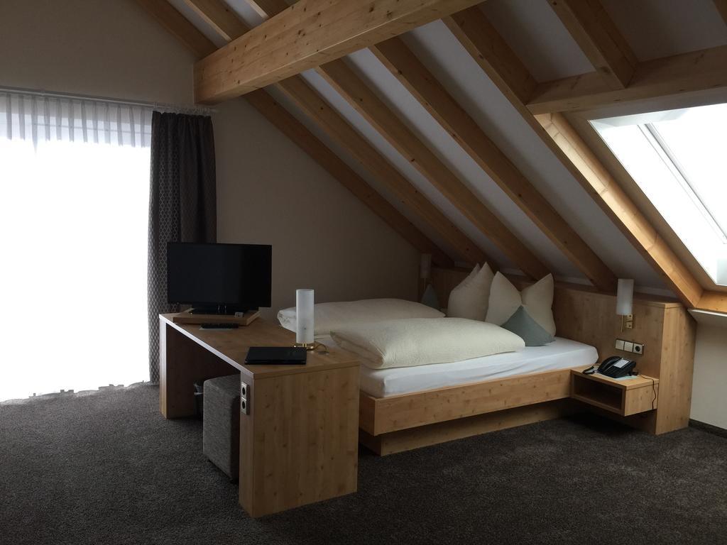 לאוף Hotel Zur Linde מראה חיצוני תמונה