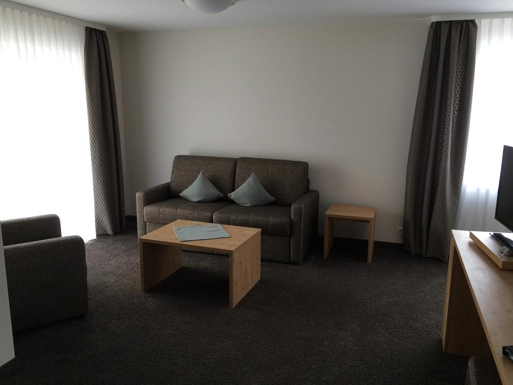 לאוף Hotel Zur Linde מראה חיצוני תמונה