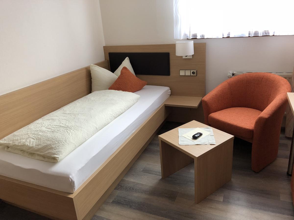 לאוף Hotel Zur Linde מראה חיצוני תמונה