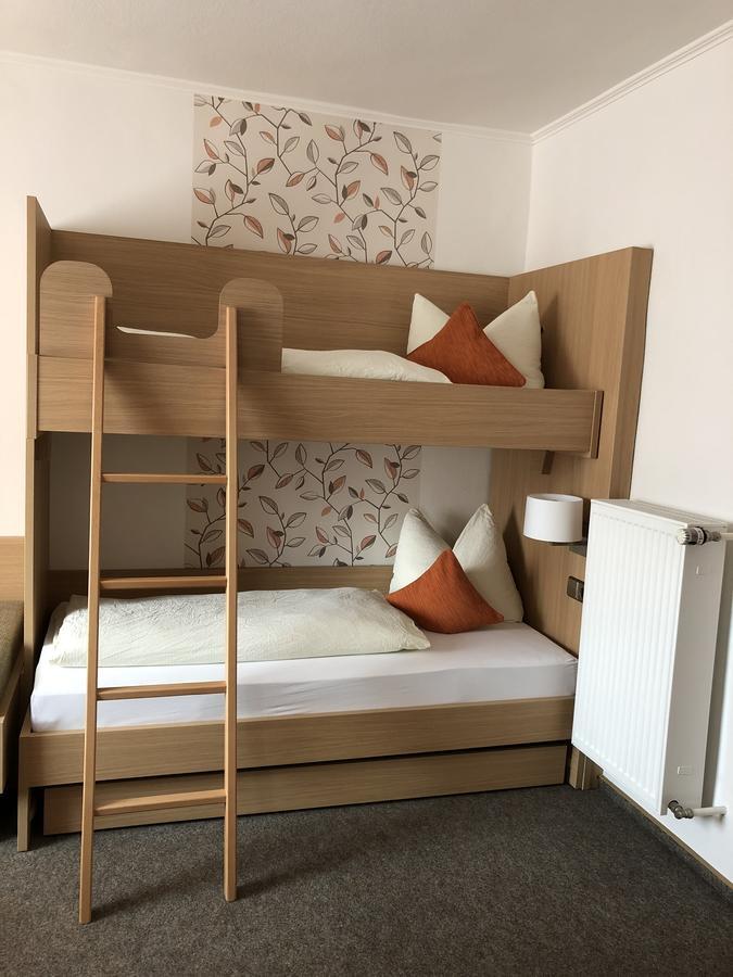 לאוף Hotel Zur Linde מראה חיצוני תמונה