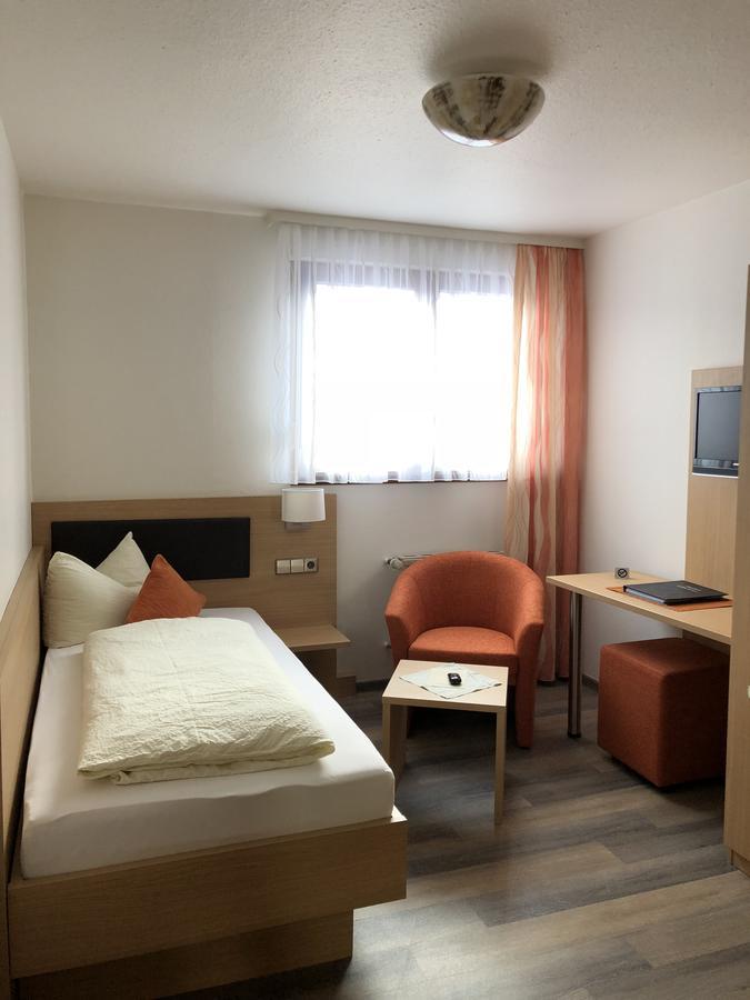 לאוף Hotel Zur Linde מראה חיצוני תמונה