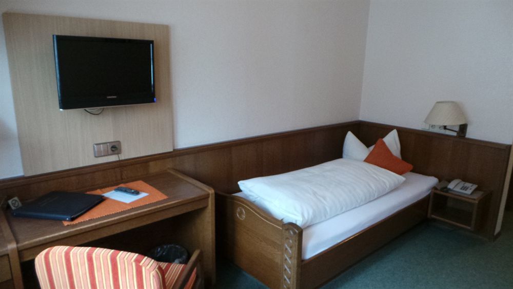 לאוף Hotel Zur Linde מראה חיצוני תמונה
